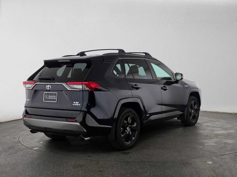 Used 2019 Toyota RAV4 XSE w/ XSE Weather Package AWD/4WD image 3