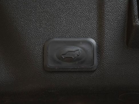 Used 2013 GMC Acadia Denali AWD/4WD image 11