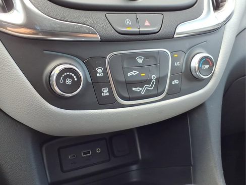 Used 2024 Chevrolet Equinox LS w/ LS Convenience Package FWD image 26