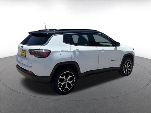Used 2025 Jeep Compass Limited AWD/4WD image 13