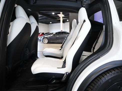 Used 2020 Tesla Model X Long Range AWD/4WD image 47
