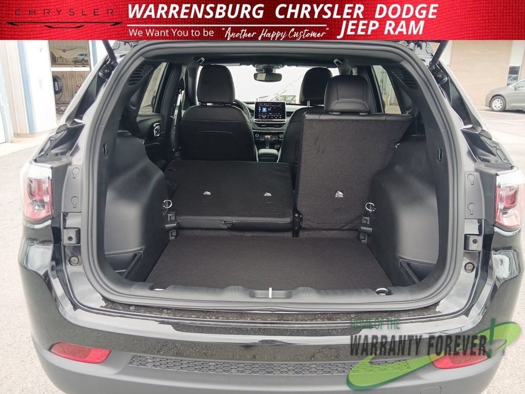 New 2026 Jeep Compass Latitude AWD/4WD image 13