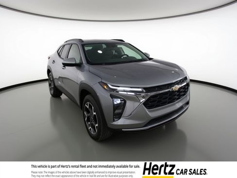Used 2025 Chevrolet Trax LT w/ LT Convenience Package FWD image 1