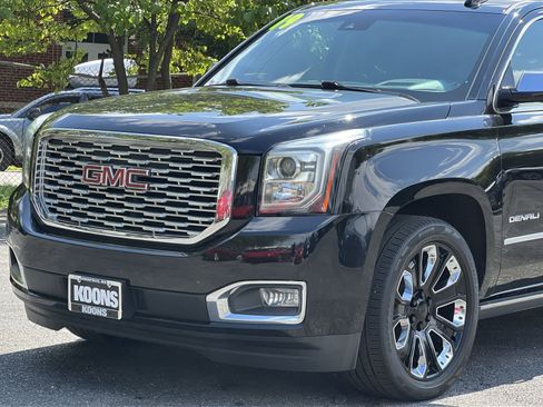 Used 2019 GMC Yukon Denali w/ Denali Ultimate Package AWD/4WD image 29