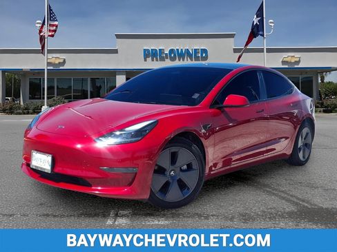 Used 2023 Tesla Model 3 Standard Range RWD image 1