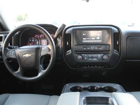 Used 2019 Chevrolet Silverado 1500 W/T AWD/4WD image 13