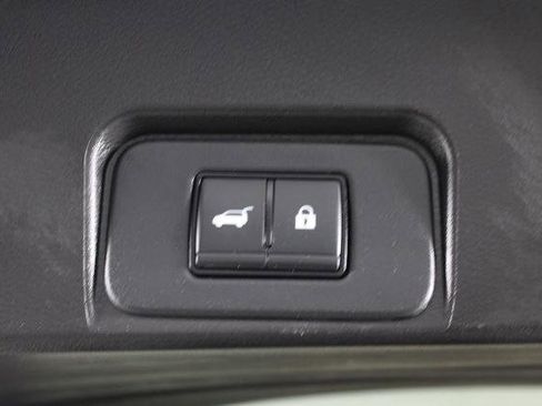 Certified 2024 Nissan Rogue SV image 18