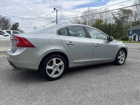 Used 2013 Volvo S60 T5 FWD image 11