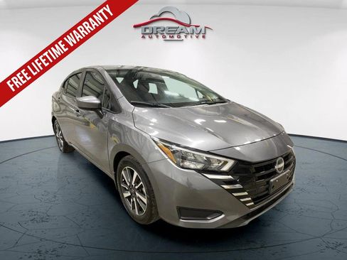 Used 2025 Nissan Versa SV w/ Trunk Package FWD image 1