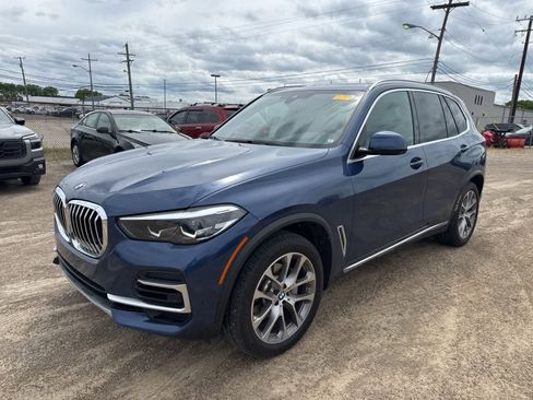 Used 2022 BMW X5 xDrive40i w/ Premium Package AWD/4WD image 1