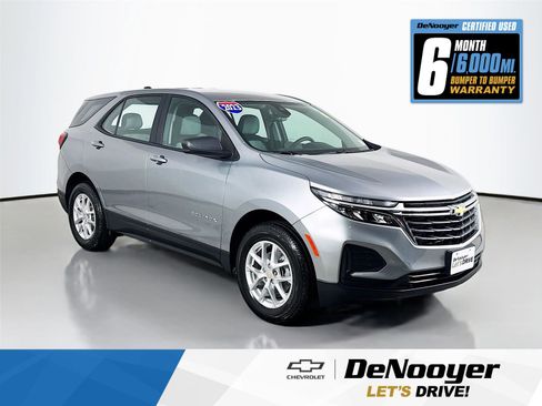 Used 2023 Chevrolet Equinox LS w/ Driver Confidence II Package AWD/4WD image 1