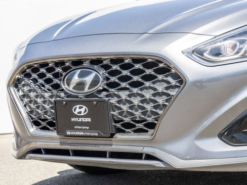 Used 2019 Hyundai Sonata Limited w/ Winter Weather Package FWD image 3