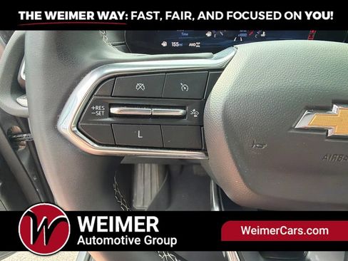 Used 2025 Chevrolet Traverse LT AWD/4WD image 42
