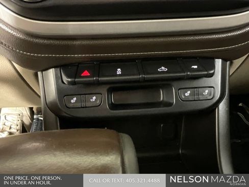 Used 2015 GMC Canyon SLT image 36