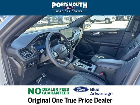 Certified 2023 Ford Escape ST-Line Elite w/ Premium Technology Package image 4