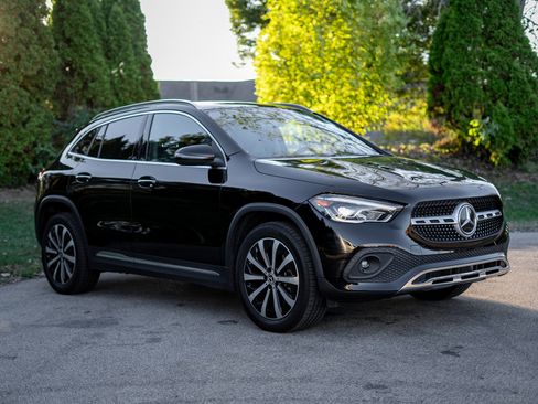 Used 2021 Mercedes-Benz GLA 250 4MATIC image 3