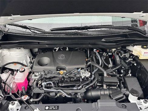 Certified 2025 Toyota Sienna XLE image 27