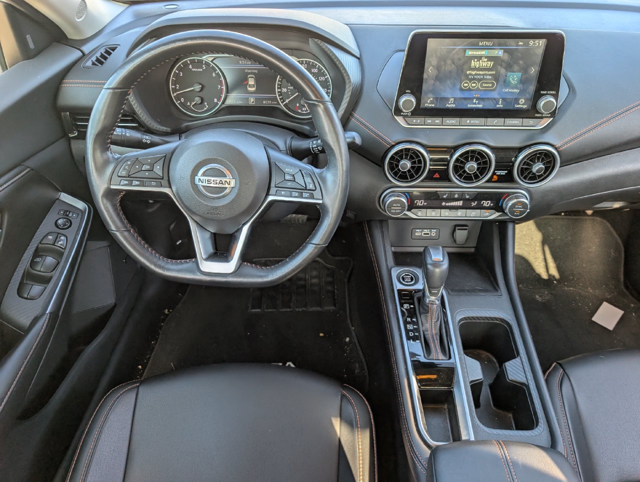 Used 2022 Nissan Sentra SR w/ SR Premium Package FWD image 10