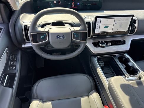 New 2026 Ford Expedition Active RWD image 13