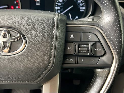 Used 2025 Toyota Tundra SR5 w/ SR5 Convenience Package AWD/4WD image 19