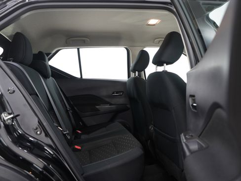 Used 2024 Nissan Kicks SV image 11