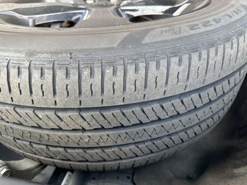 Used 2023 Jeep Grand Cherokee Altitude image 4