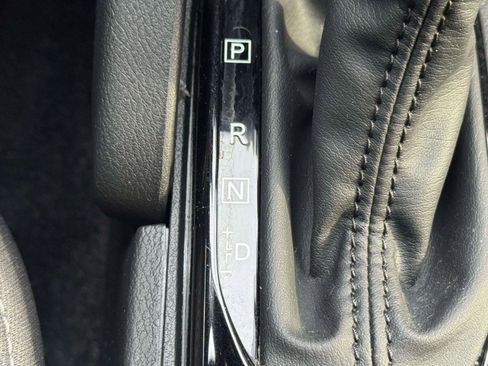 Used 2023 Nissan Frontier SV w/ Midnight Edition Package image 28