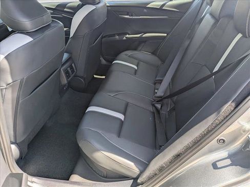 Used 2025 Toyota Camry SE image 14