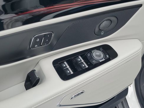 New 2026 Lincoln Nautilus Reserve w/ Jet Appearance Package image 9