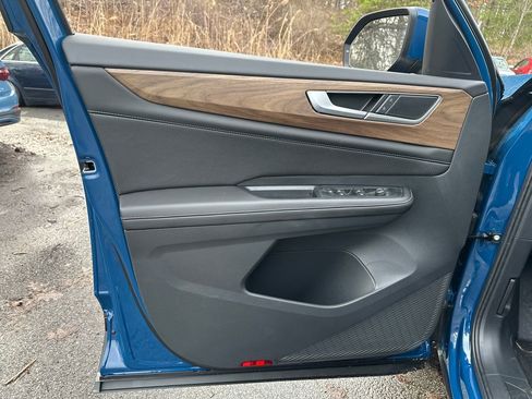New 2026 Volkswagen Atlas SE image 5
