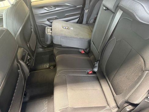 New 2026 Jeep Grand Cherokee Laredo X AWD/4WD image 32
