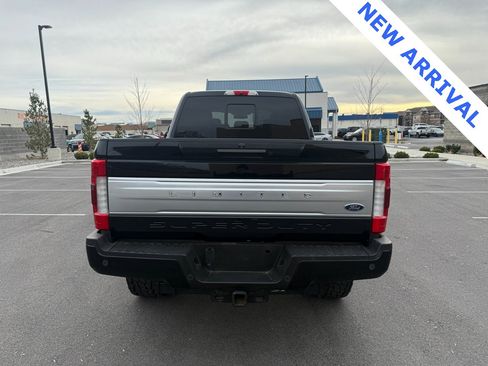 Used 2018 Ford F250 Platinum w/ Platinum Ultimate Package image 6
