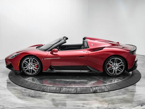 Used 2023 Maserati MC20 Spyder RWD image 9