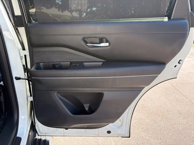 Used 2023 Nissan Pathfinder SL w/ SL Premium Package AWD/4WD image 13