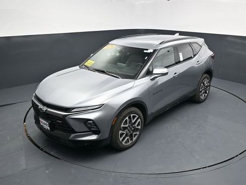 Used 2025 Chevrolet Blazer RS AWD/4WD image 46