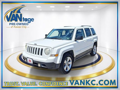 Used 2014 Jeep Patriot Latitude FWD image 36