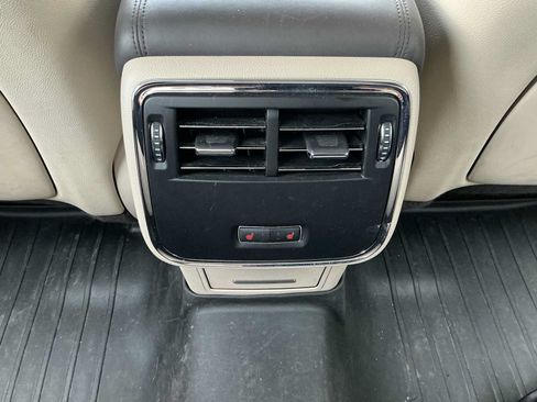 Used 2017 Lincoln Continental Select w/ Climate Package AWD/4WD image 15