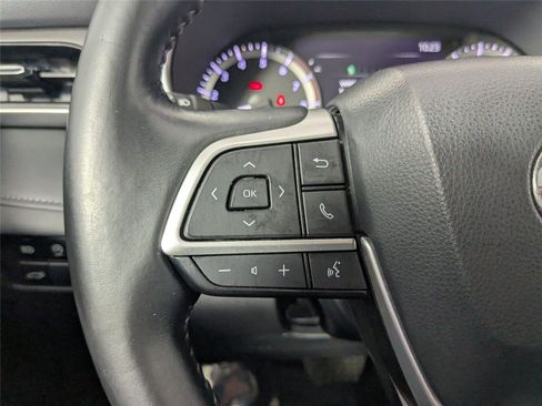 Certified 2024 Toyota Highlander XLE image 16