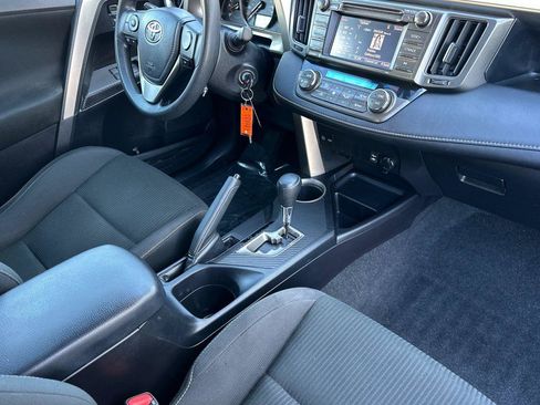 Used 2015 Toyota RAV4 XLE image 16