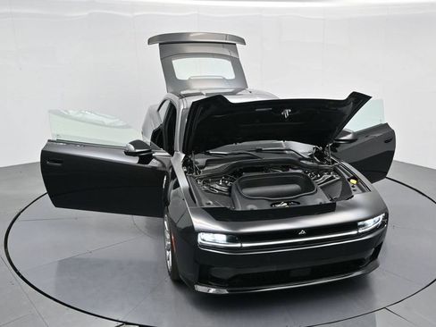 Used 2025 Dodge Charger Daytona Scat Pack w/ Track Pack AWD/4WD image 23