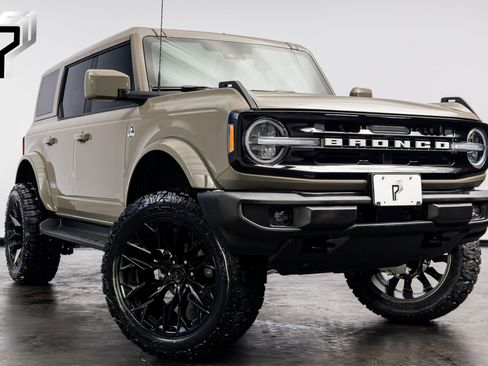 Used 2025 Ford Bronco Outer Banks image 1