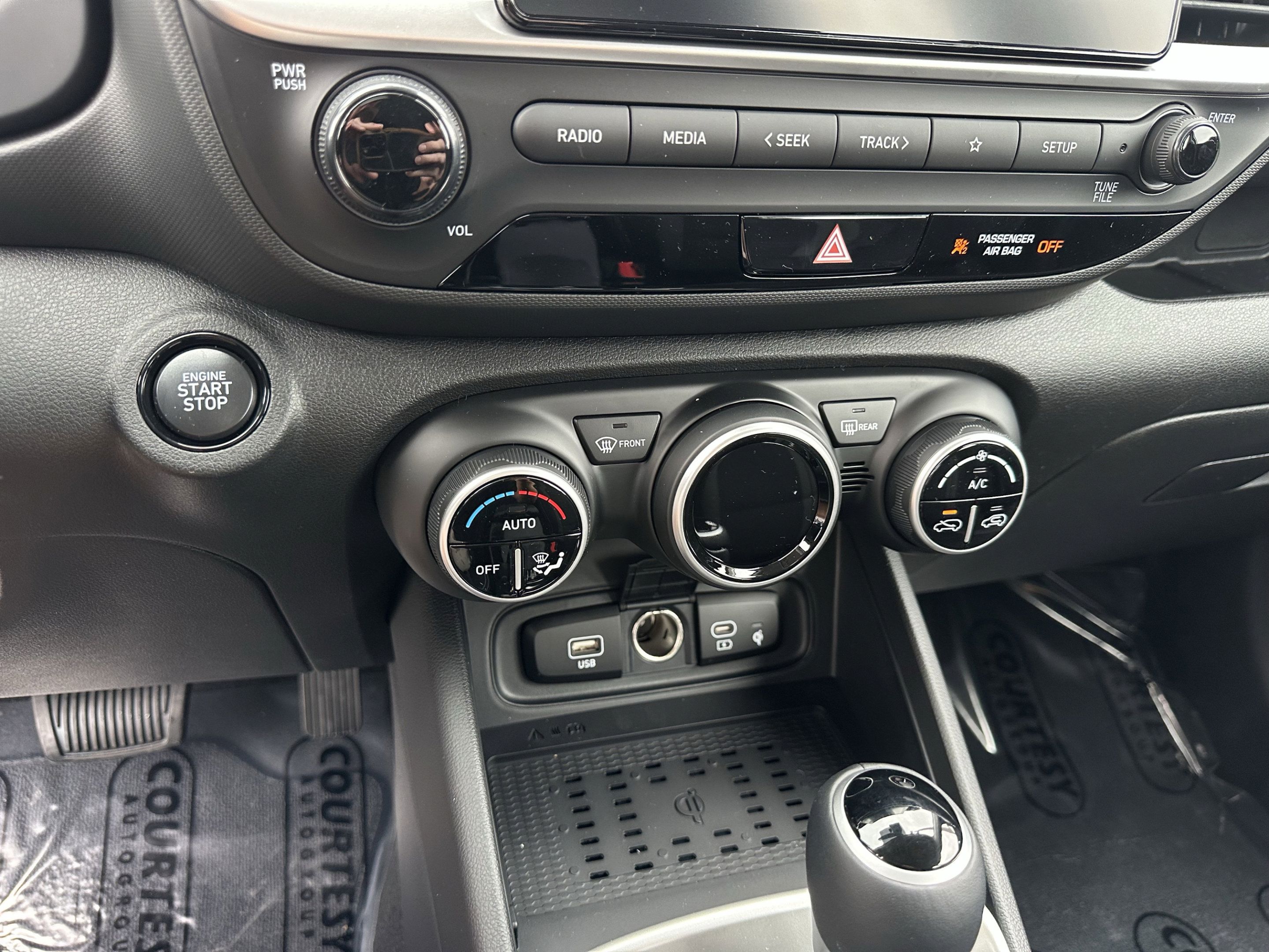 New 2026 Hyundai Venue SEL FWD image 25
