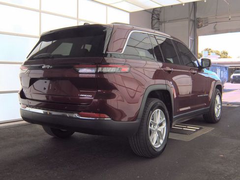 Used 2023 Jeep Compass Limited AWD/4WD image 2