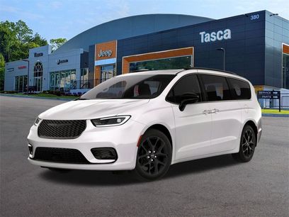 New 2026 Chrysler Pacifica Limited