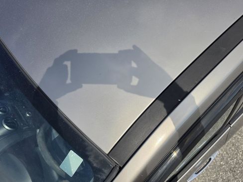 Used 2010 Nissan Rogue S Krom Edition image 17