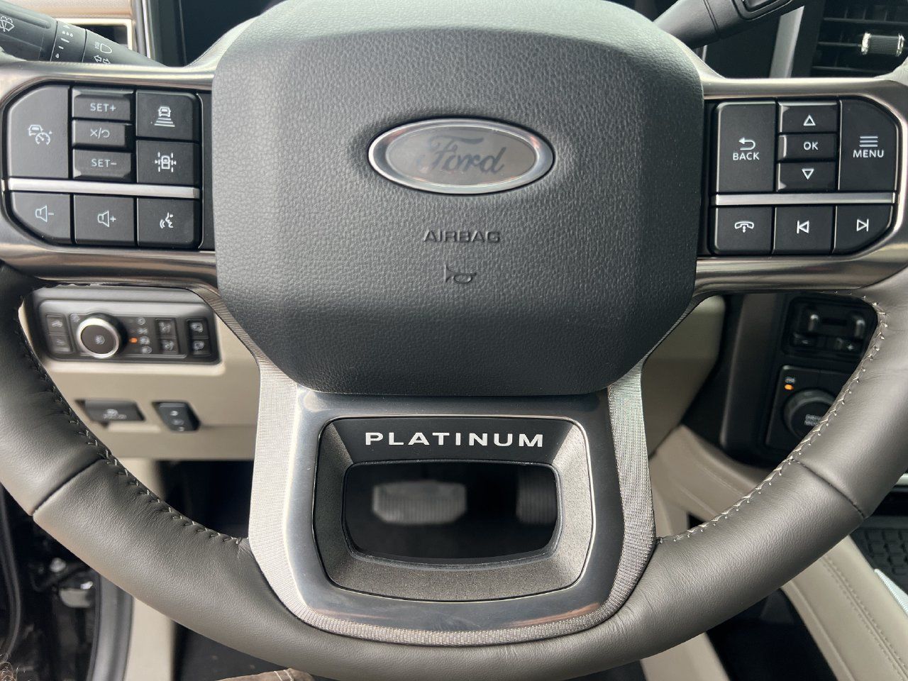 New 2026 Ford F450 Platinum w/ Platinum Plus Package AWD/4WD image 11