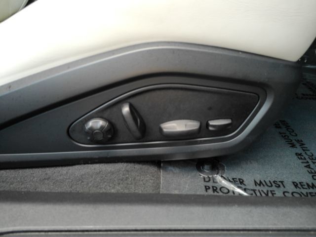 Used 2022 Porsche Taycan RWD image 21