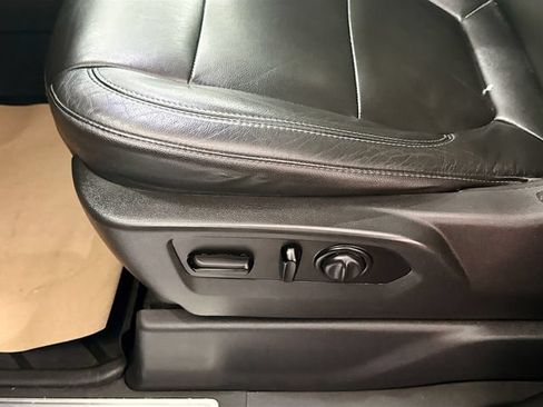 Used 2019 Chevrolet Silverado 1500 LT Trail Boss AWD/4WD image 19