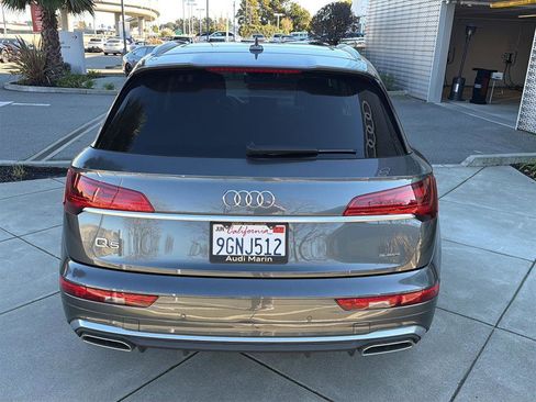 Used 2023 Audi Q5 2.0T Premium w/ Convenience Package image 7