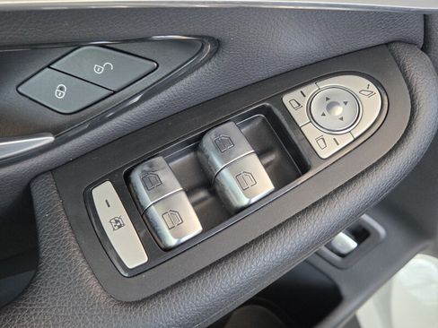 Used 2019 Mercedes-Benz GLC 300 image 23